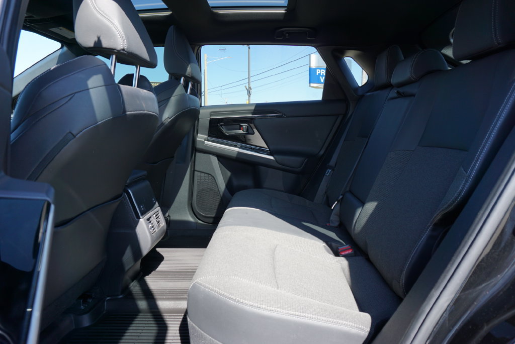 Used 2024 Toyota bZ4X FWD image 12