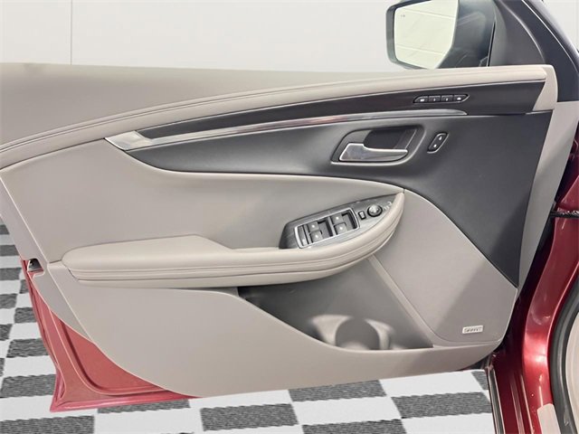 Used 2017 Chevrolet Impala Premier w/ Enhanced Convenience Package image 16