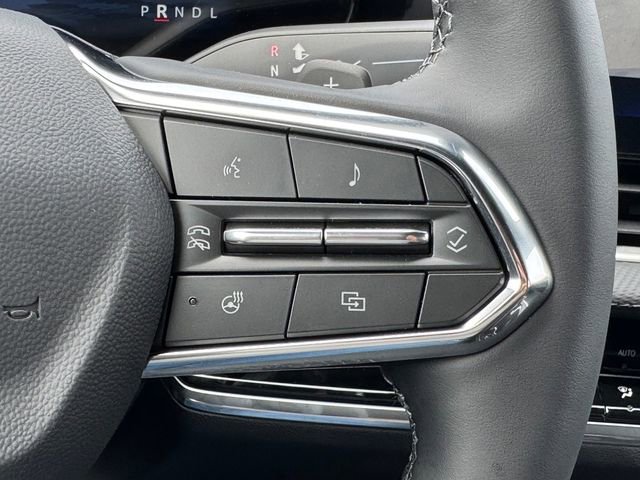 New 2026 Chevrolet Equinox LT w/ Convenience Package II FWD image 16