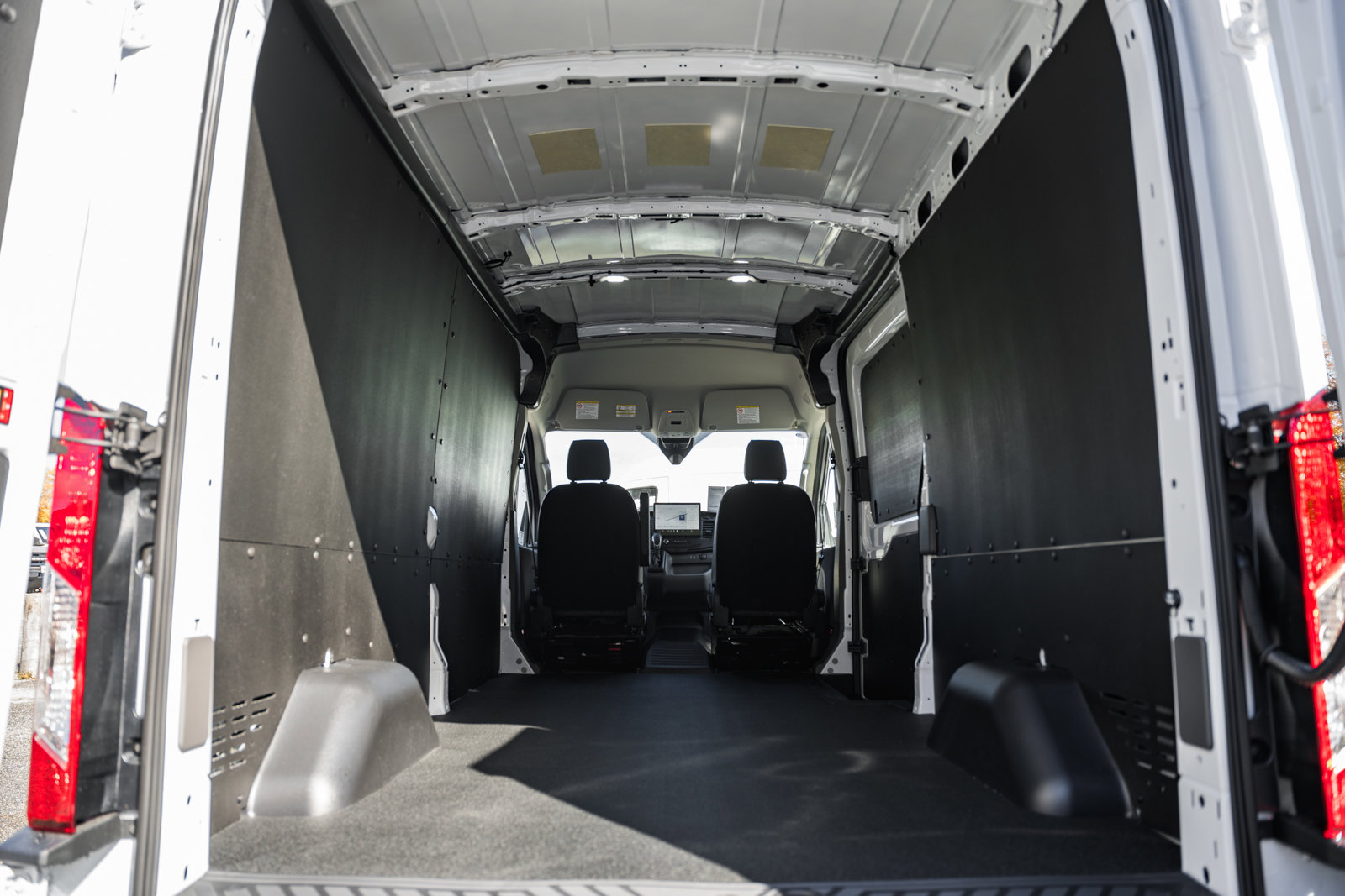 New 2026 Ford Transit 250 148 Medium Roof w/ Load Area Protection Package image 9