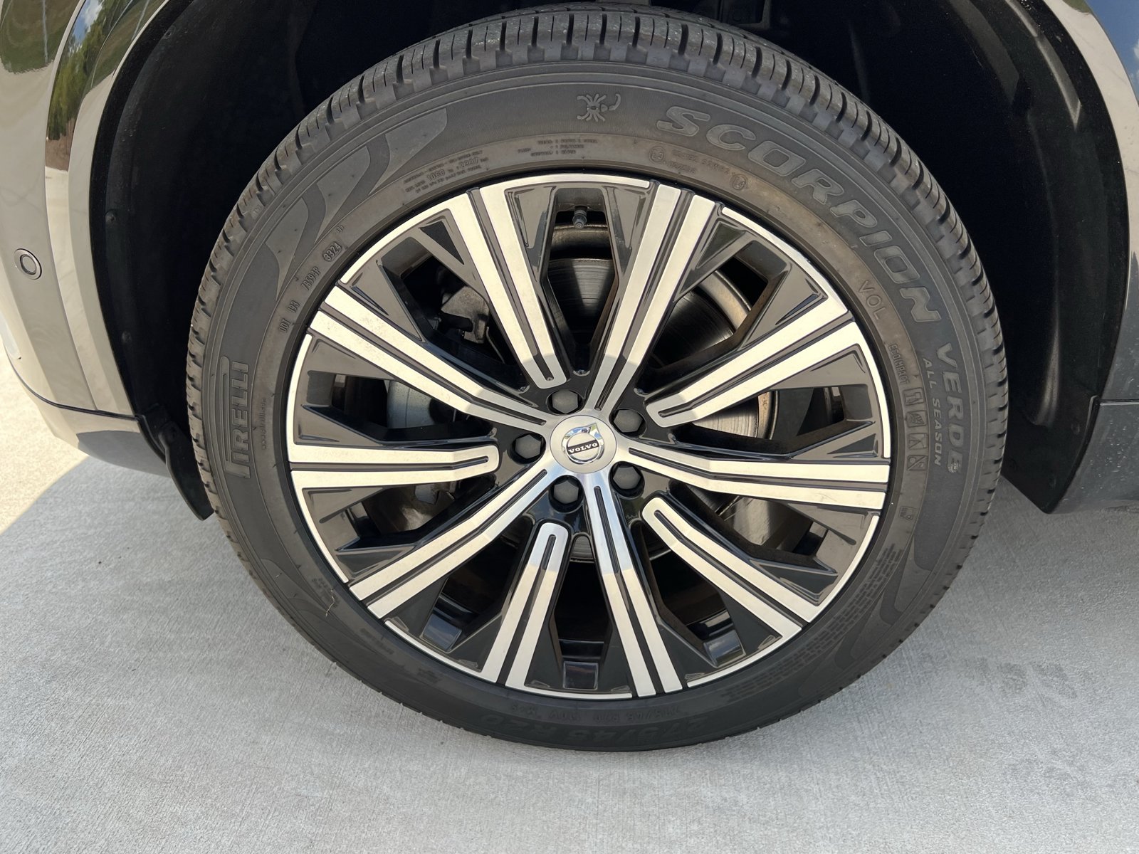 Used 2025 Volvo XC90 B6 Plus AWD/4WD image 12