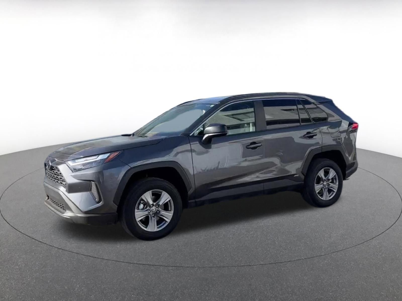 Used 2025 Toyota RAV4 LE image 8