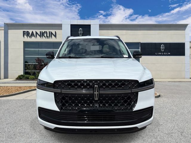 New 2026 Lincoln Navigator L Reserve w/ Jet Appearance Package AWD/4WD image 2