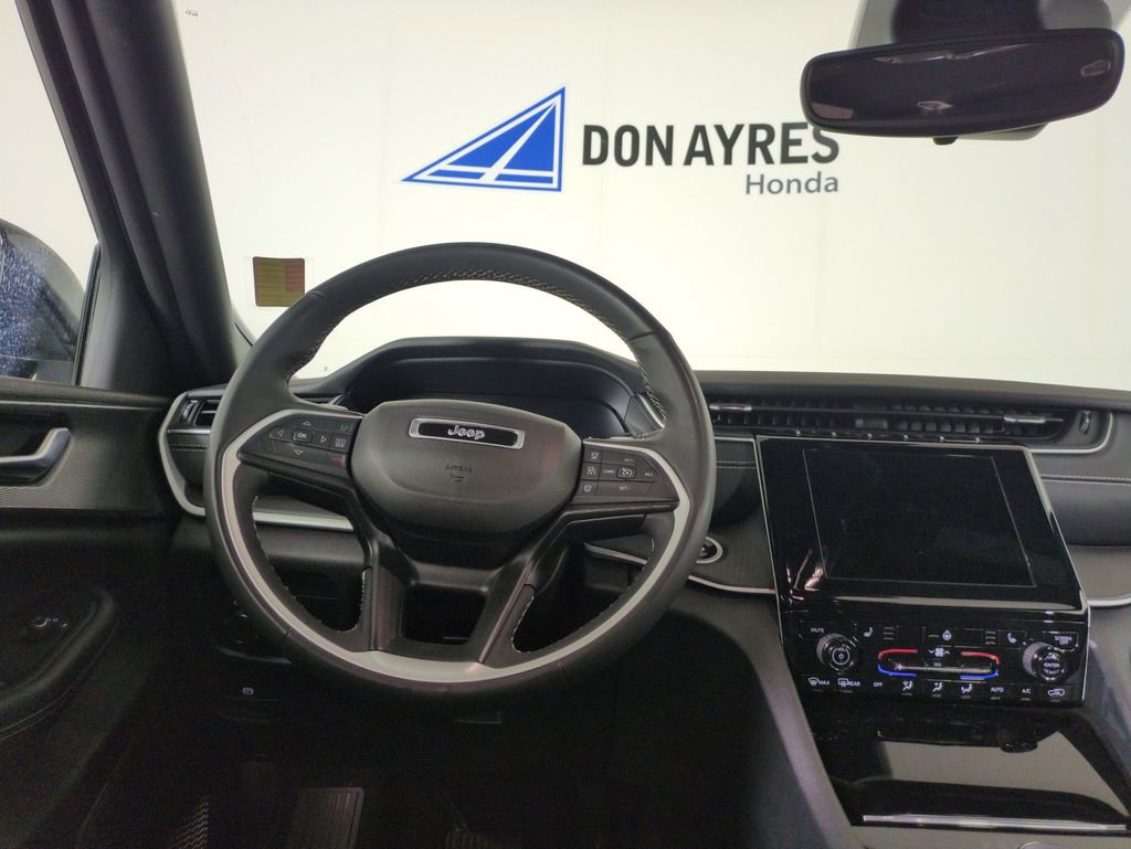 Used 2024 Jeep Grand Cherokee L Altitude image 16