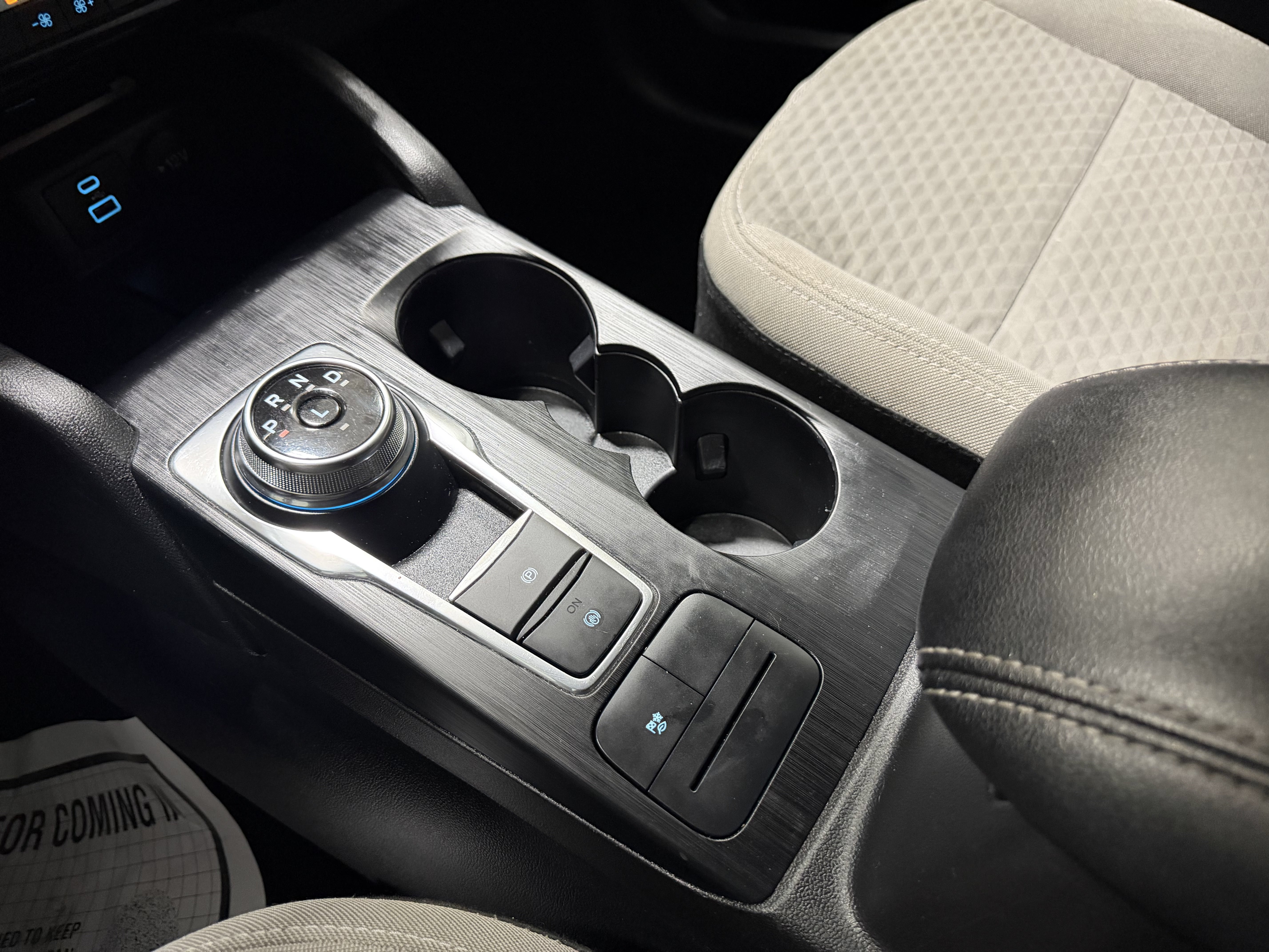 Used 2022 Ford Escape SE FWD image 18