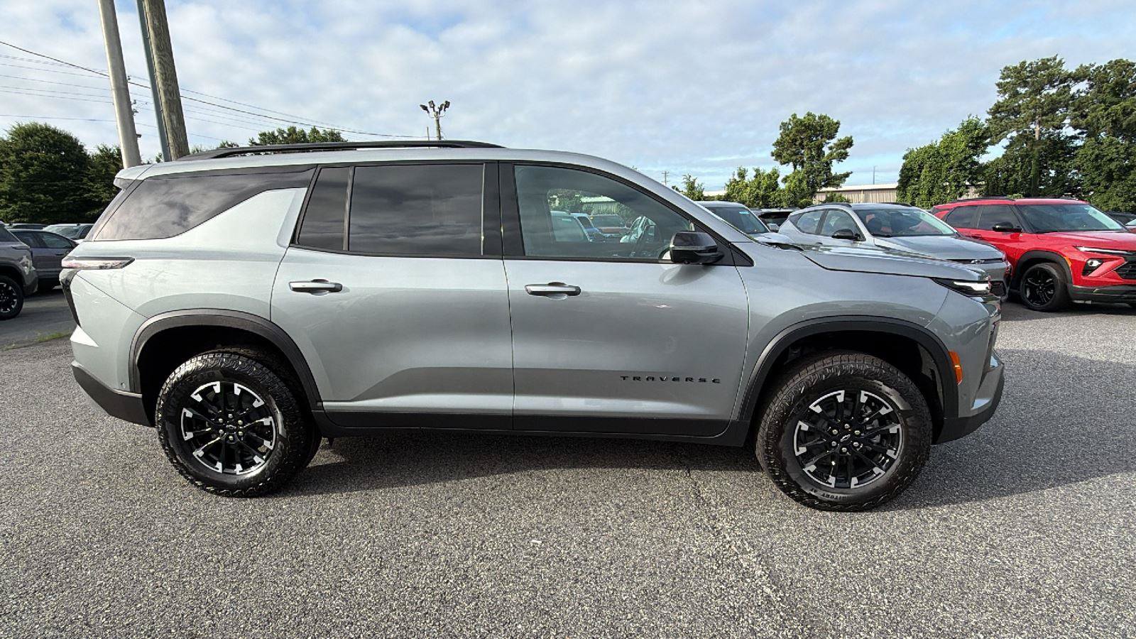 New 2026 Chevrolet Traverse Z71 w/ Enhanced Driving Package AWD/4WD image 7