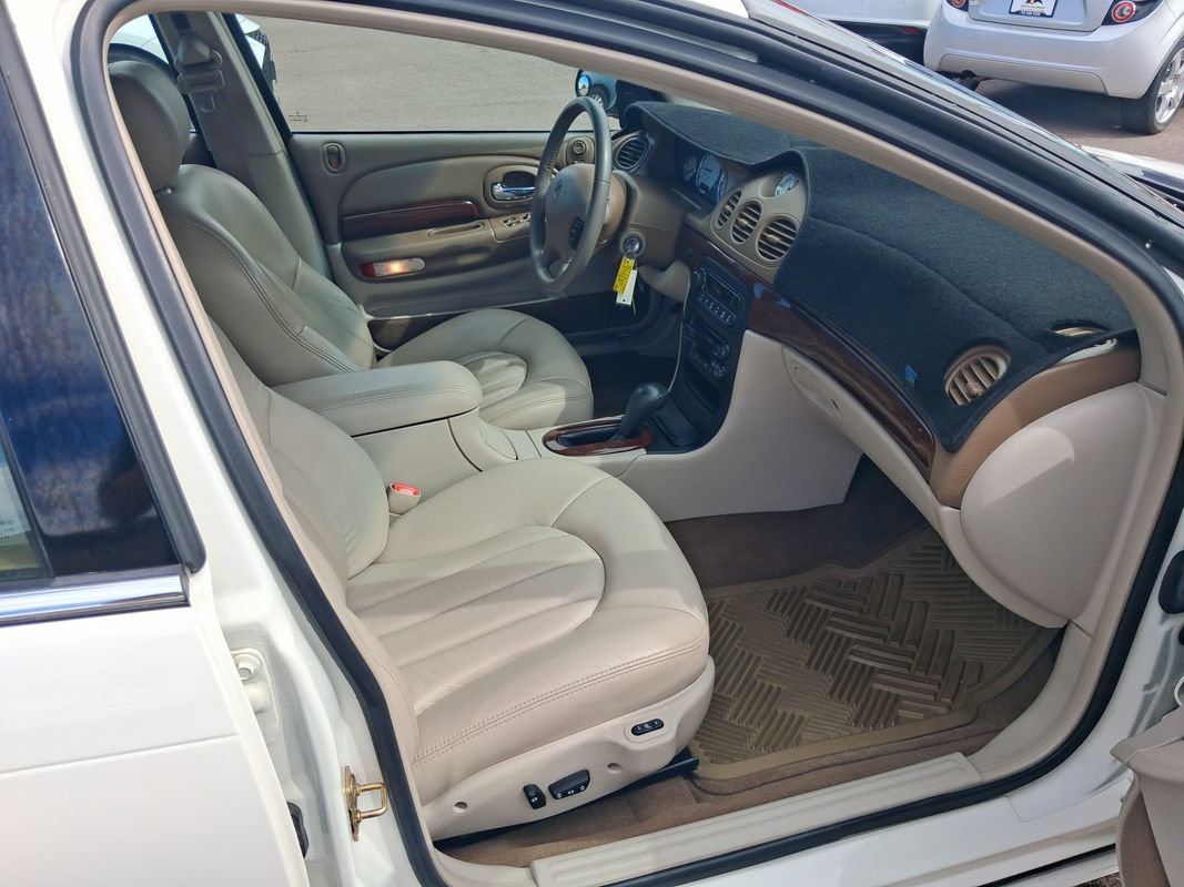 Used 2000 Chrysler LHS FWD image 11
