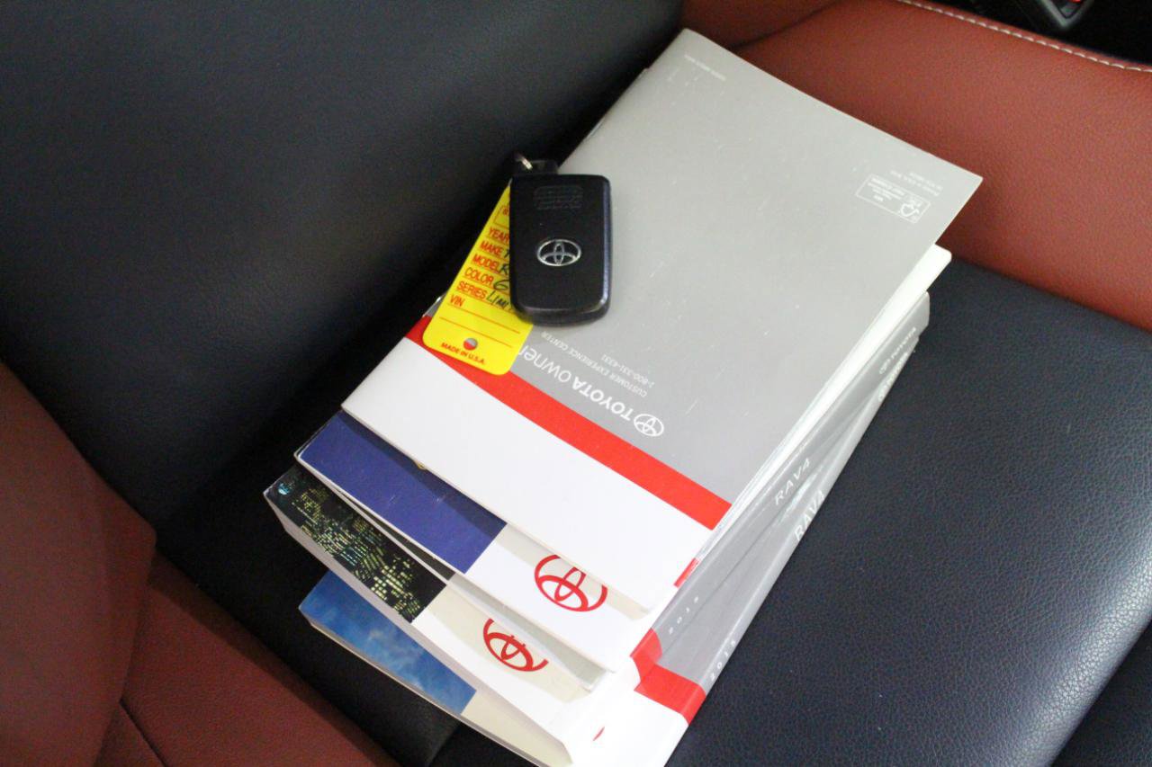 Used 2015 Toyota RAV4 Limited w/ Technology Package image 23