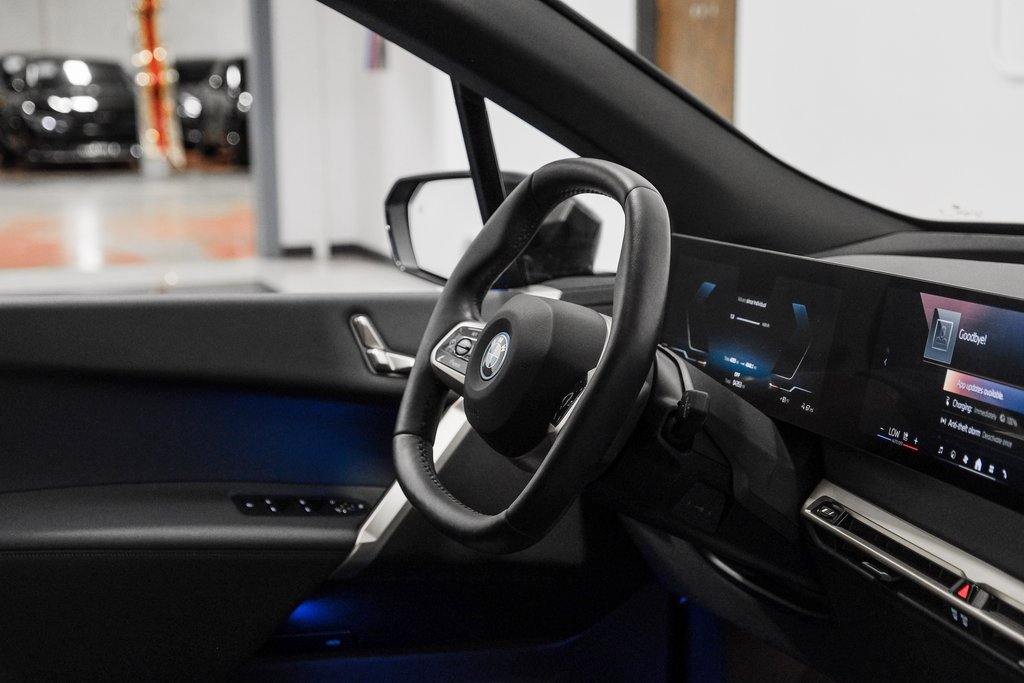 Used 2025 BMW iX xDrive50 image 21