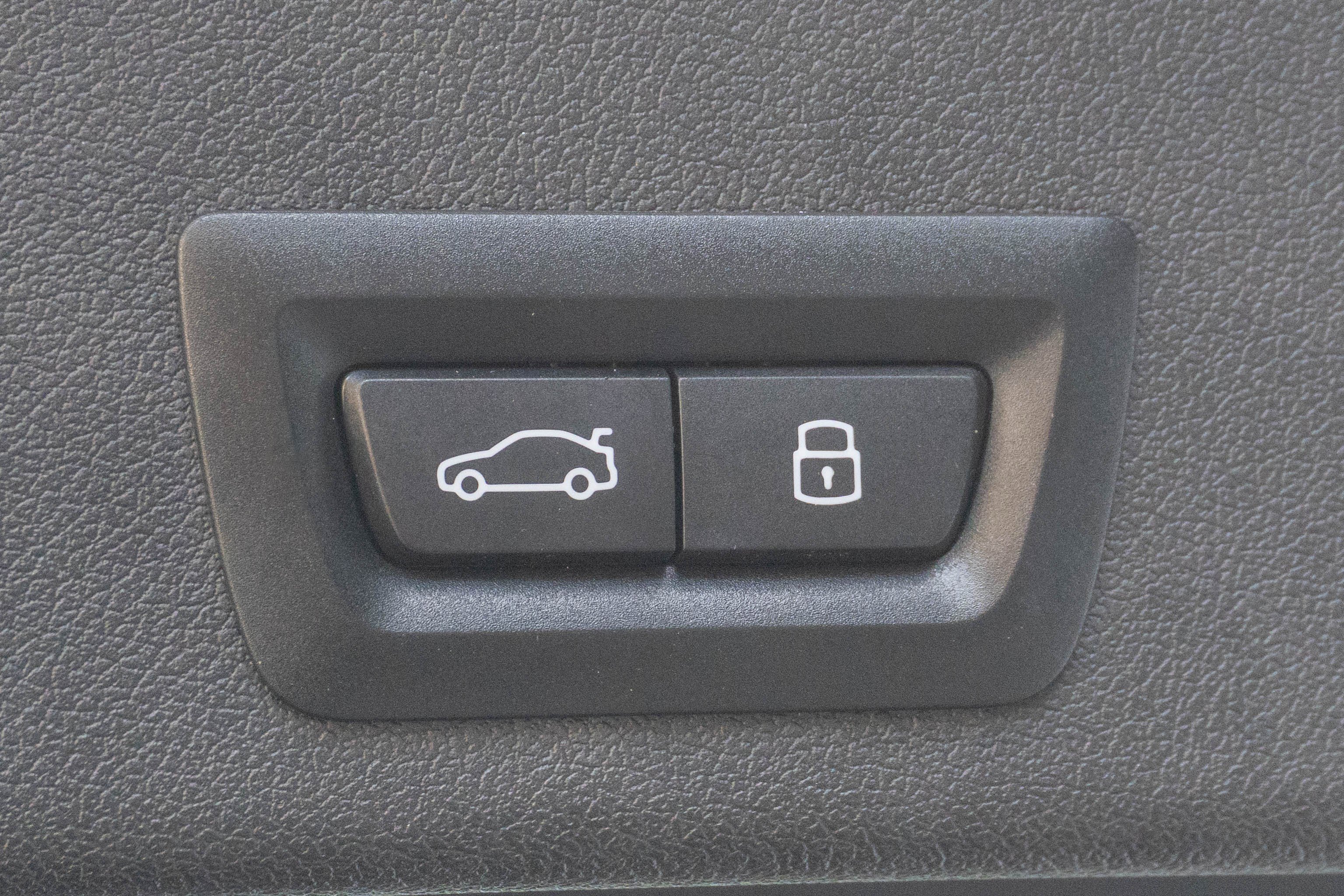 Used 2026 BMW X6 M Competition w/ Executive Package image 41