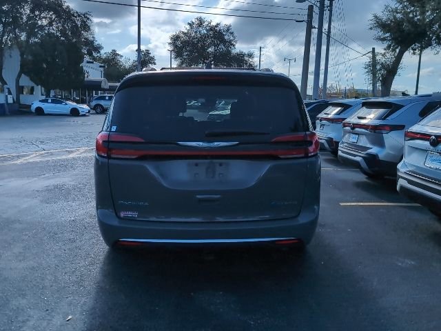 Used 2021 Chrysler Pacifica Touring-L w/ Uconnect Theater Family Group image 6
