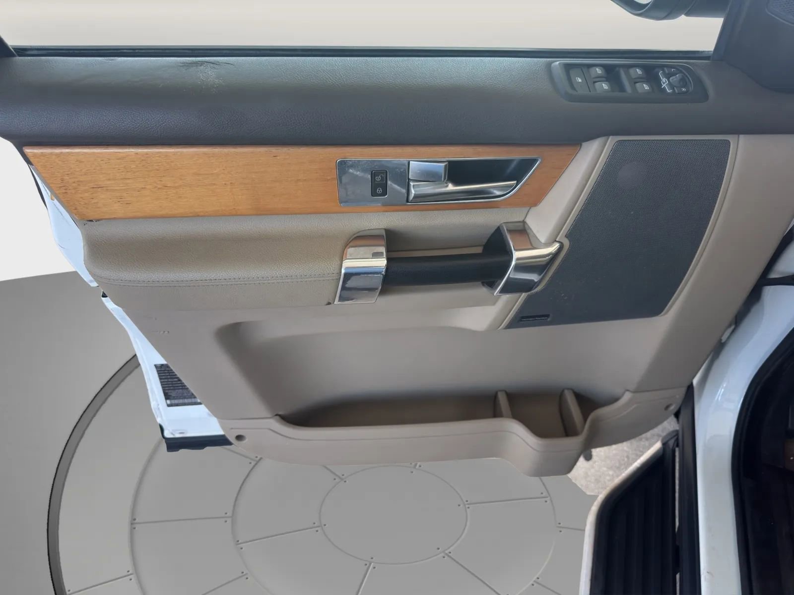 Used 2012 Land Rover LR4 HSE image 12