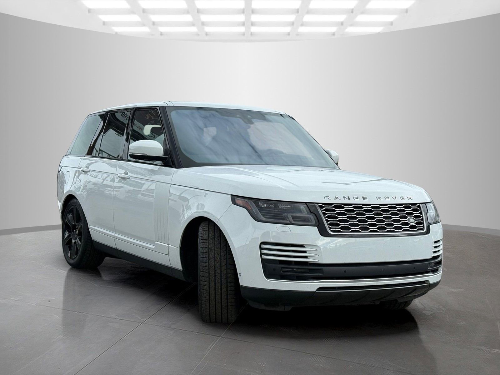 Used 2020 Land Rover Range Rover HSE image 3