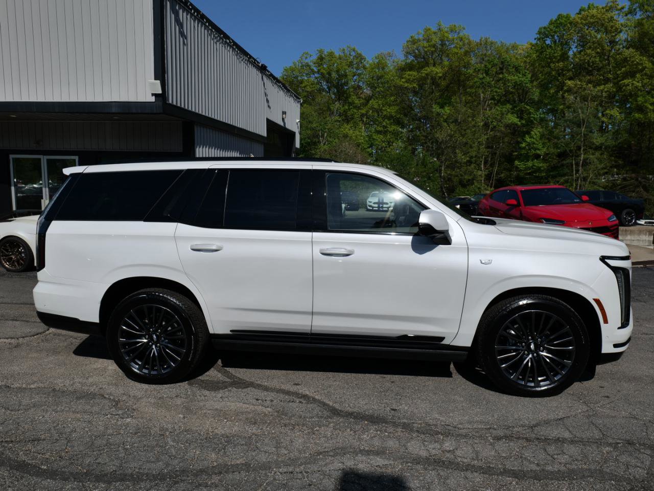 Used 2025 Cadillac Escalade Sport Platinum w/ LPO, Floor Liner Package AWD/4WD image 4
