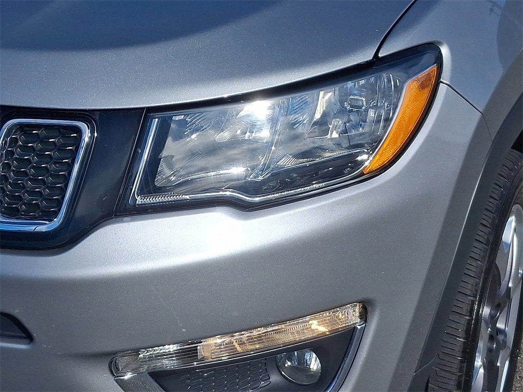 Used 2020 Jeep Compass Limited w/ Rear Convenience Group image 9