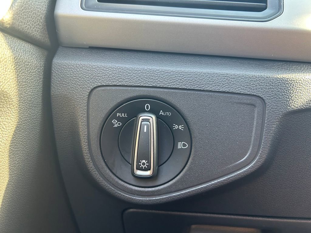 Used 2021 Volkswagen Atlas SE w/ Panoramic Sunroof Package AWD/4WD image 19