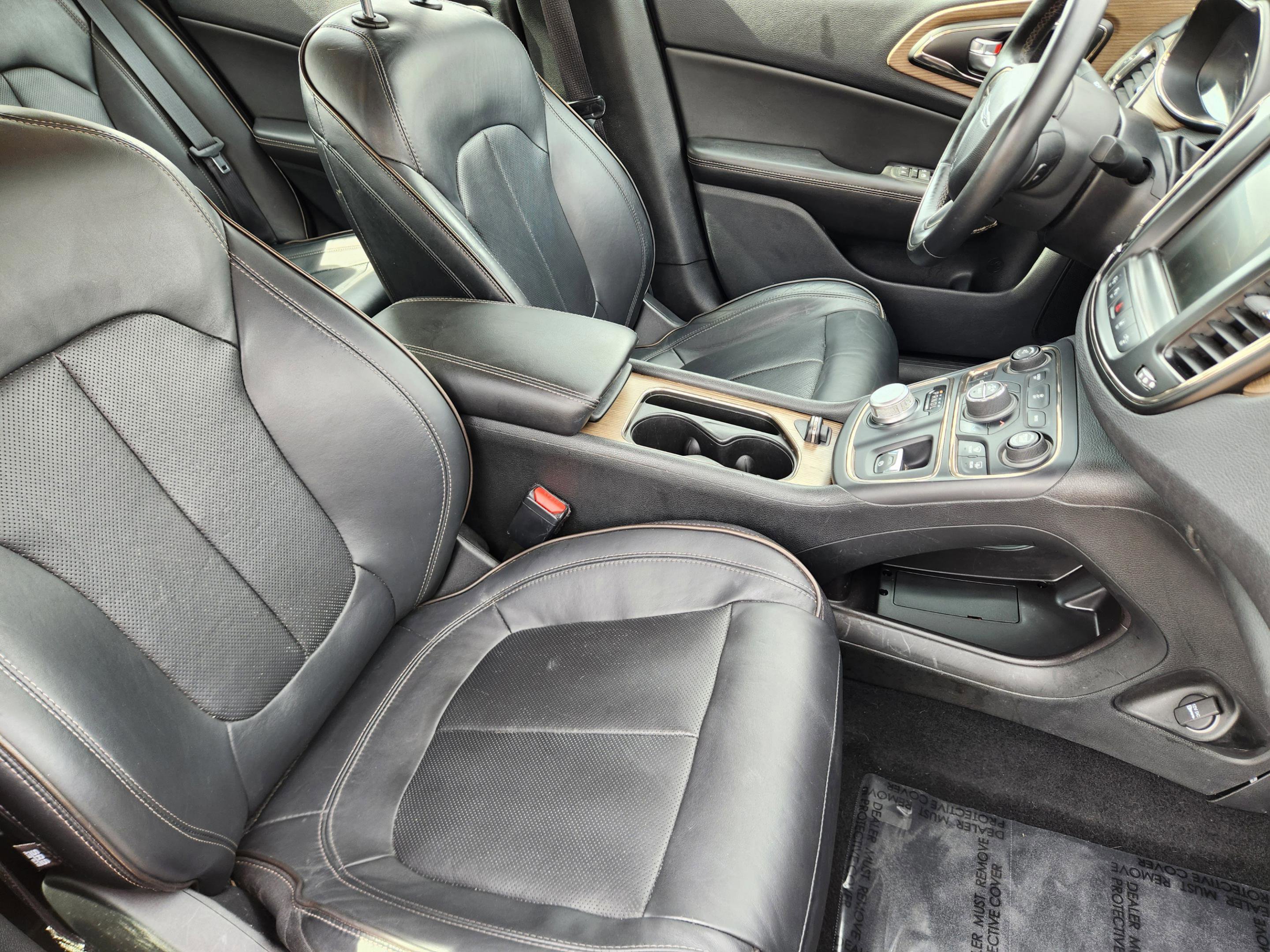 Used 2016 Chrysler 200 C w/ Premium Group image 8