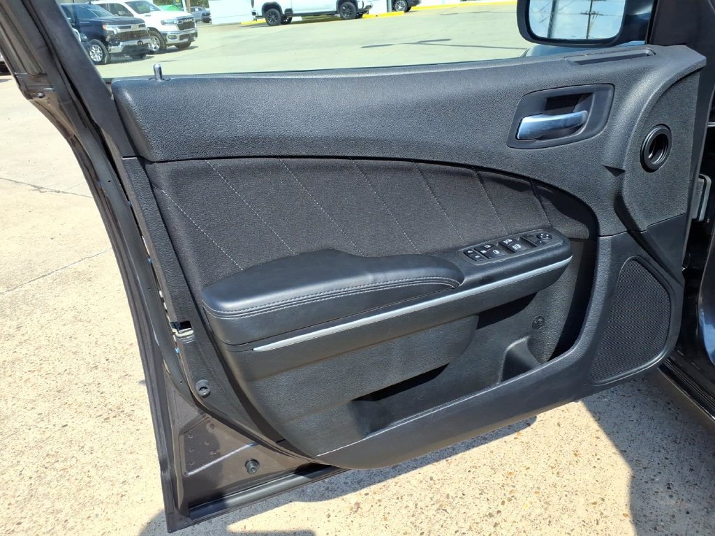 Used 2022 Dodge Charger SXT RWD image 24