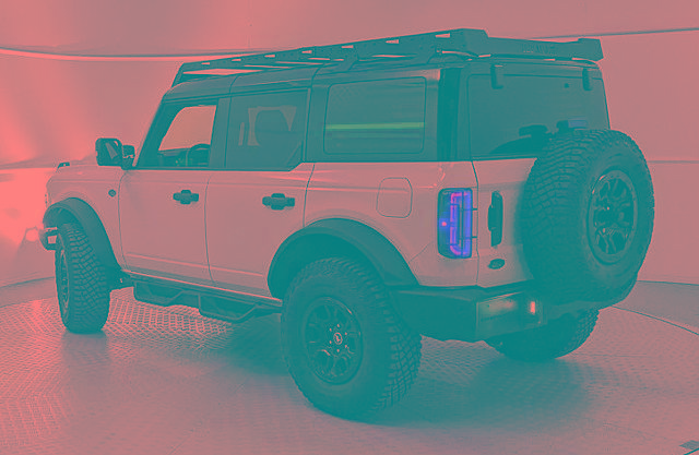 Certified 2024 Ford Bronco Wildtrak image 4