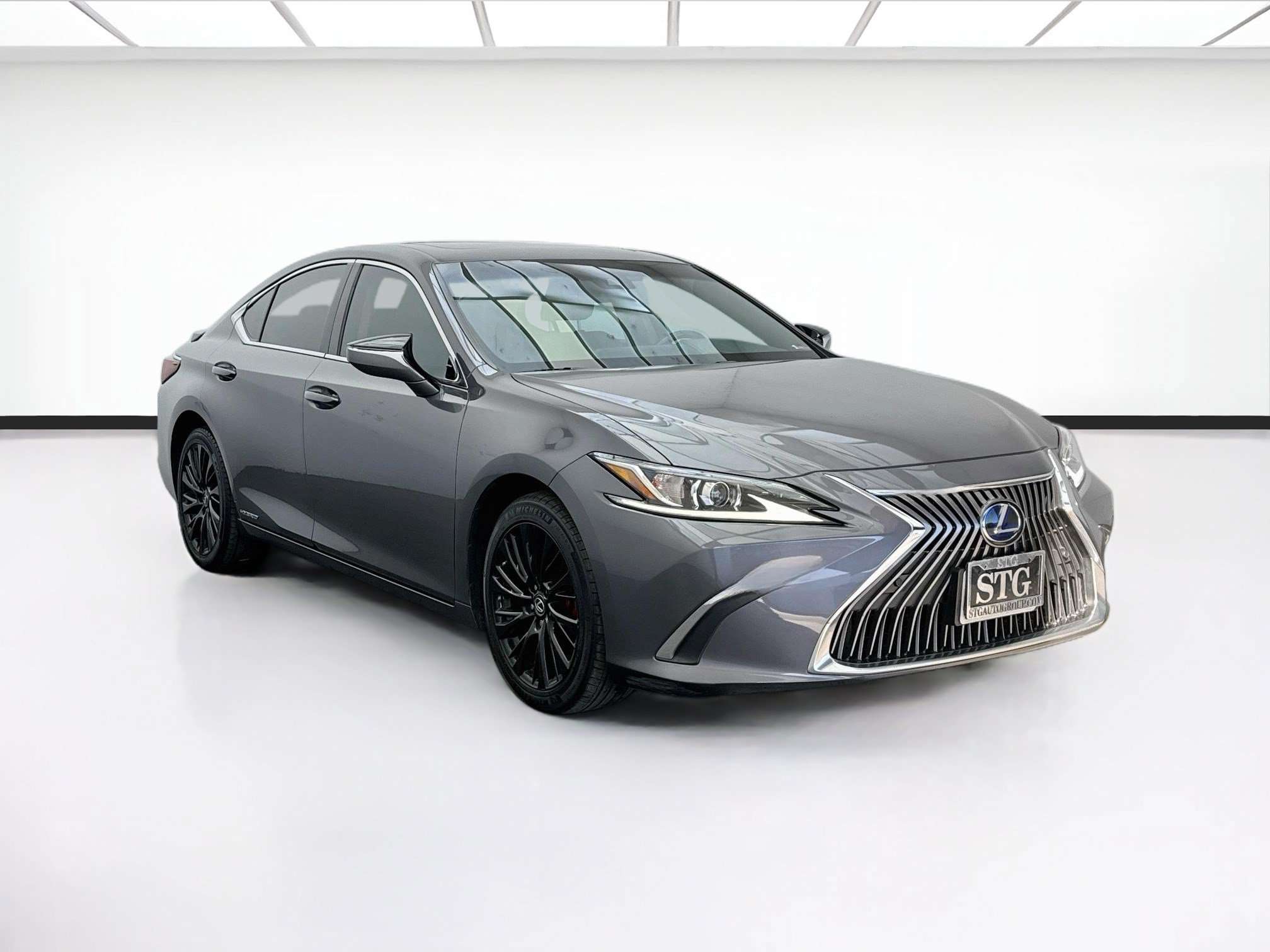 Used 2020 Lexus ES 300h w/ Premium Package FWD image 3