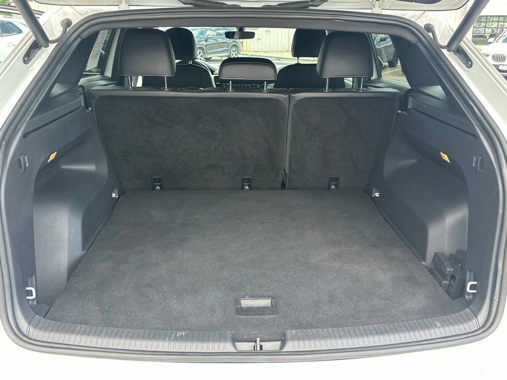 Used 2020 Volkswagen Atlas Cross Sport SE FWD image 25