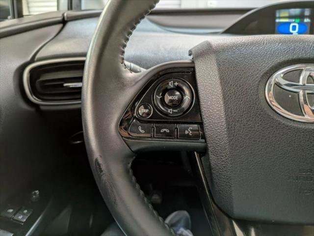 Used 2022 Toyota Prius L Eco image 15