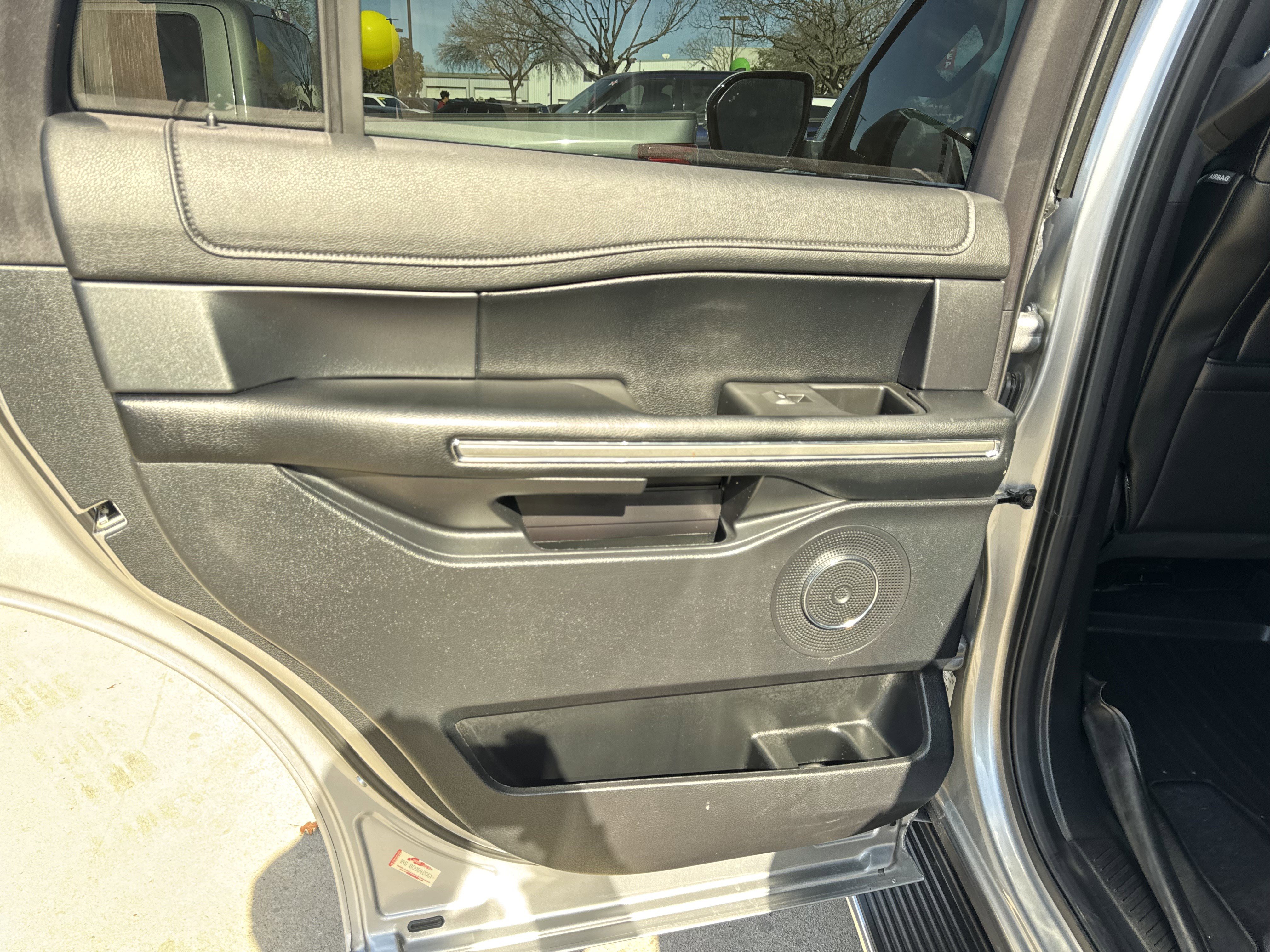 Certified 2021 Ford Expedition XLT image 12