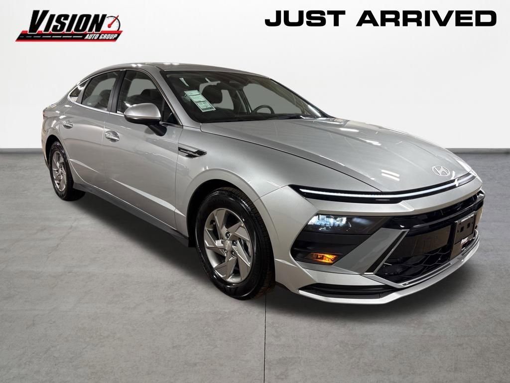New 2026 Hyundai Sonata SE FWD image 3