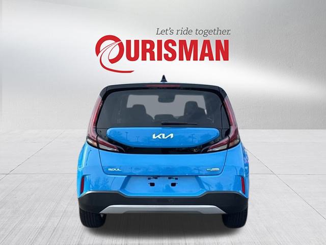 Used 2024 Kia Soul EX image 3