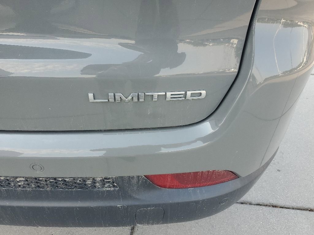 Used 2023 Jeep Compass Limited AWD/4WD image 6