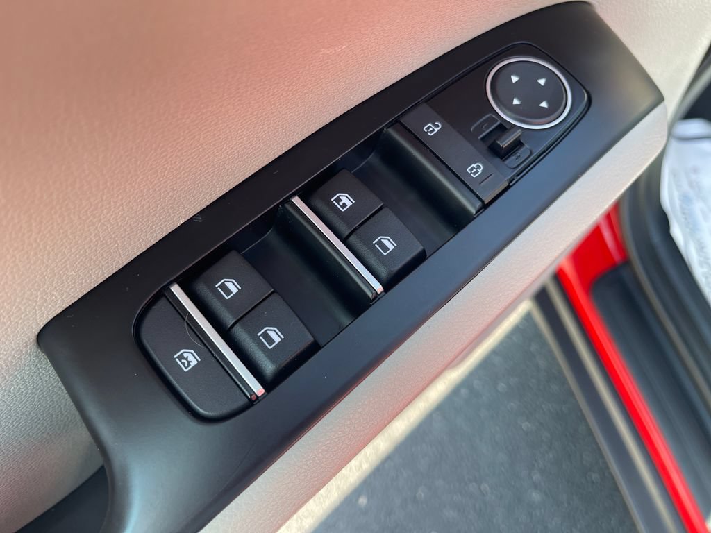 Used 2024 Kia Soul LX FWD image 11