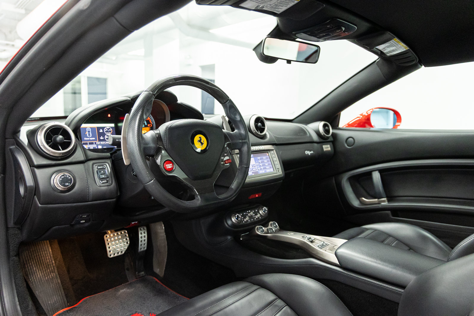 Used 2011 Ferrari California RWD image 46