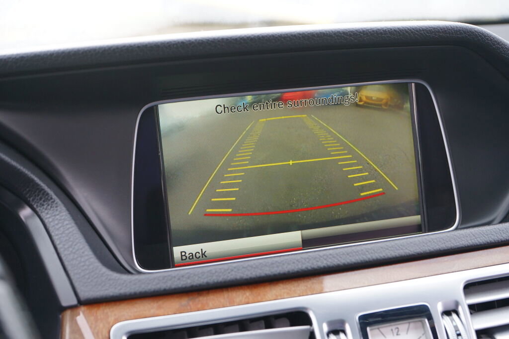 Used 2014 Mercedes-Benz E 350 Sedan image 18