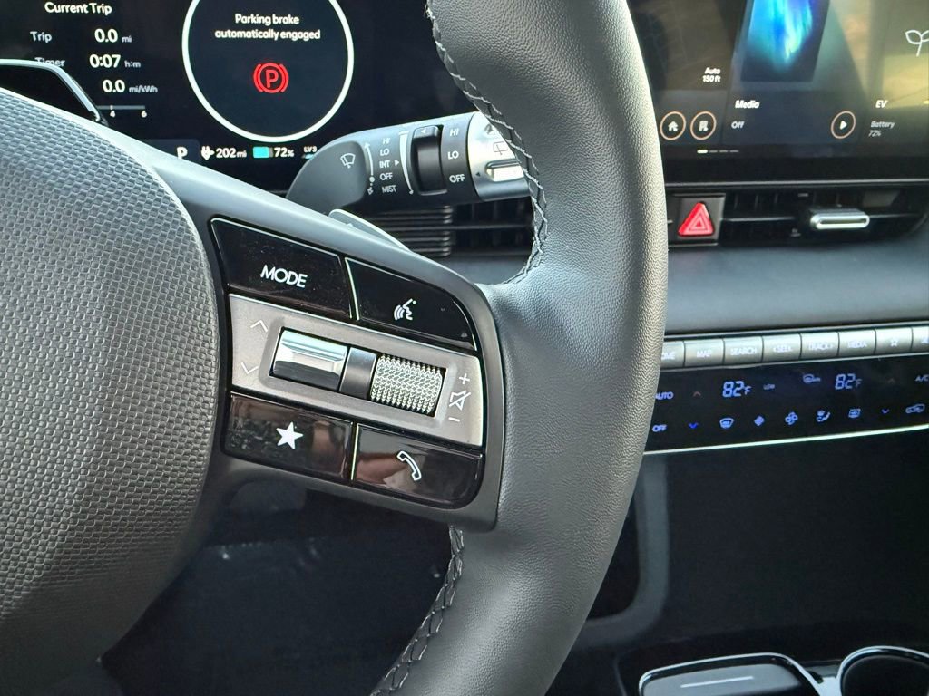 Certified 2025 Hyundai Ioniq 5 SEL image 24