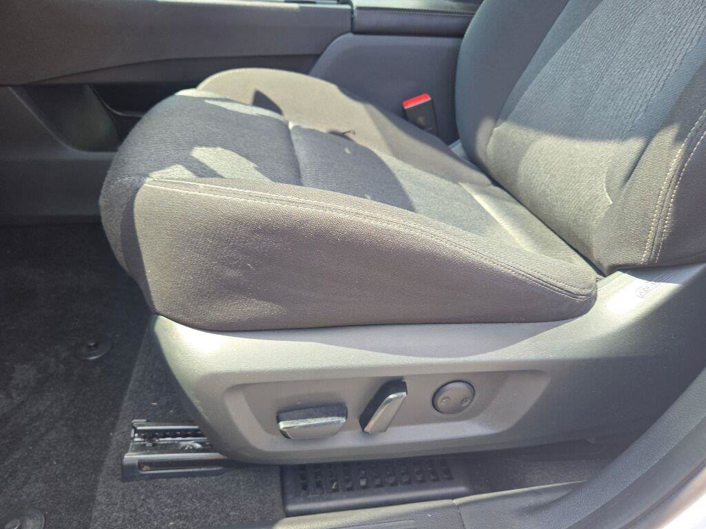 Used 2024 Nissan Rogue SV AWD/4WD image 21