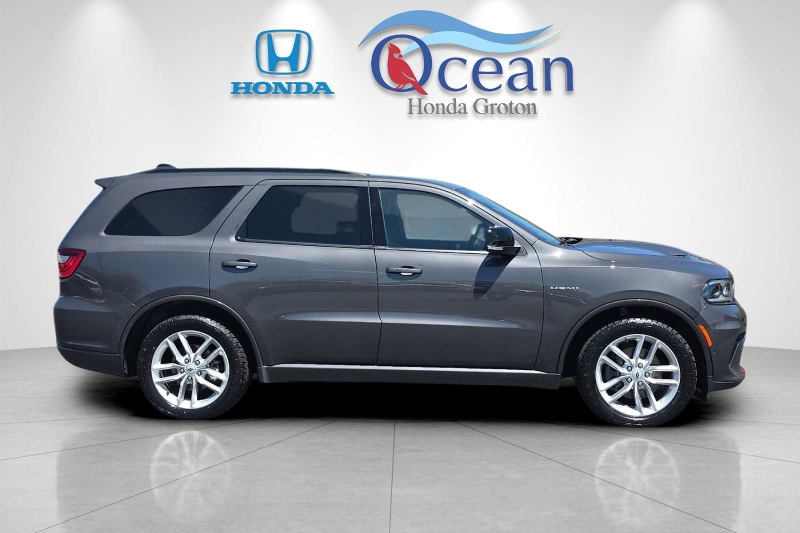 Used 2025 Dodge Durango R/T AWD/4WD image 2