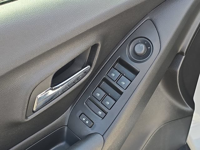 Certified 2020 Chevrolet Trax LT w/ LT Convenience Package FWD image 29