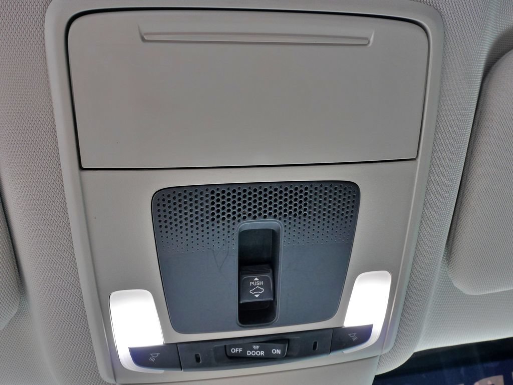 Used 2025 Honda CR-V EX image 30