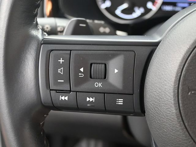 Used 2024 Nissan Pathfinder SV image 16