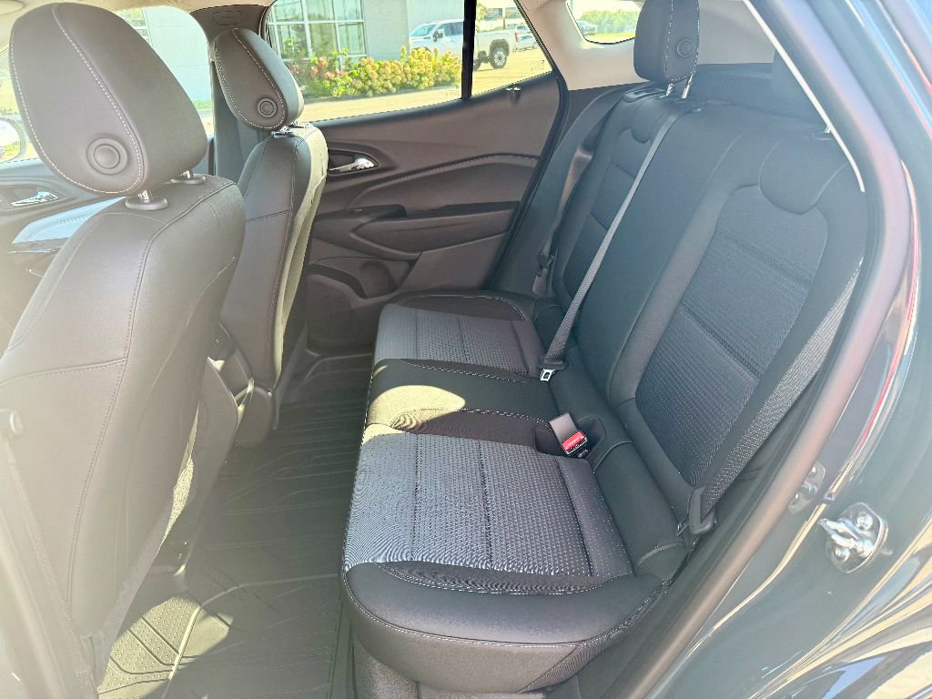 New 2025 Chevrolet Trax LT w/ Driver Confidence Package image 22