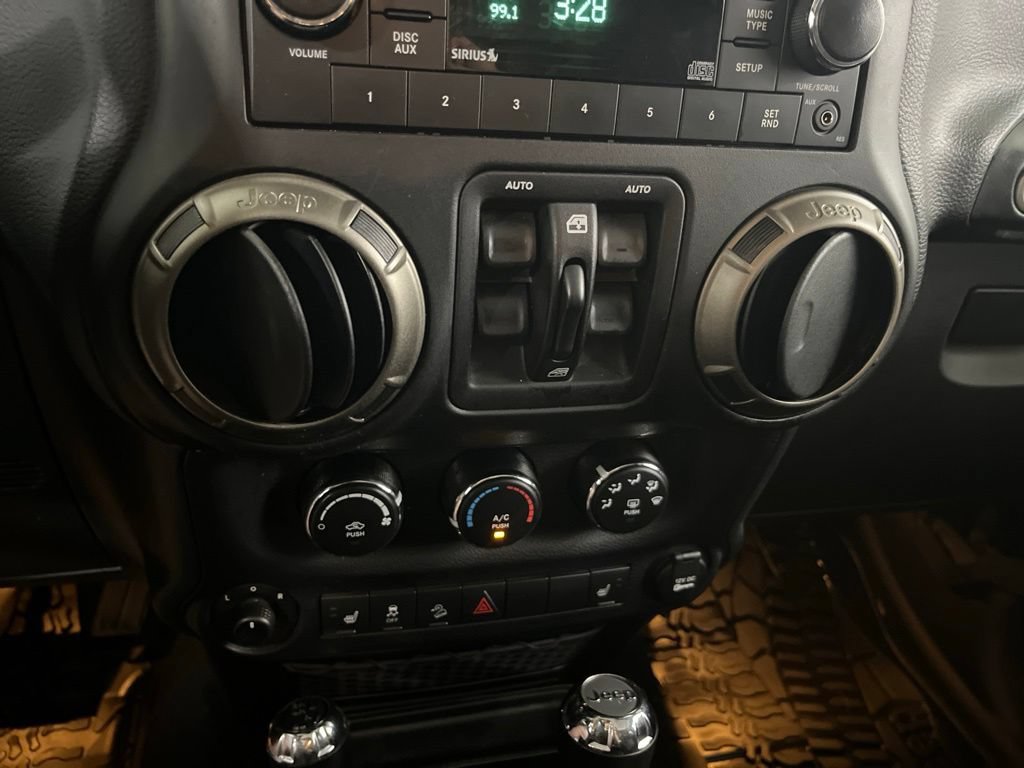 Used 2018 Jeep Wrangler Unlimited Sport AWD/4WD image 64
