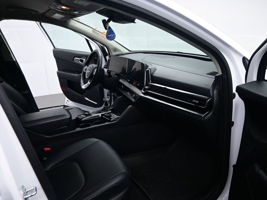 Used 2023 Kia Sportage EX image 19