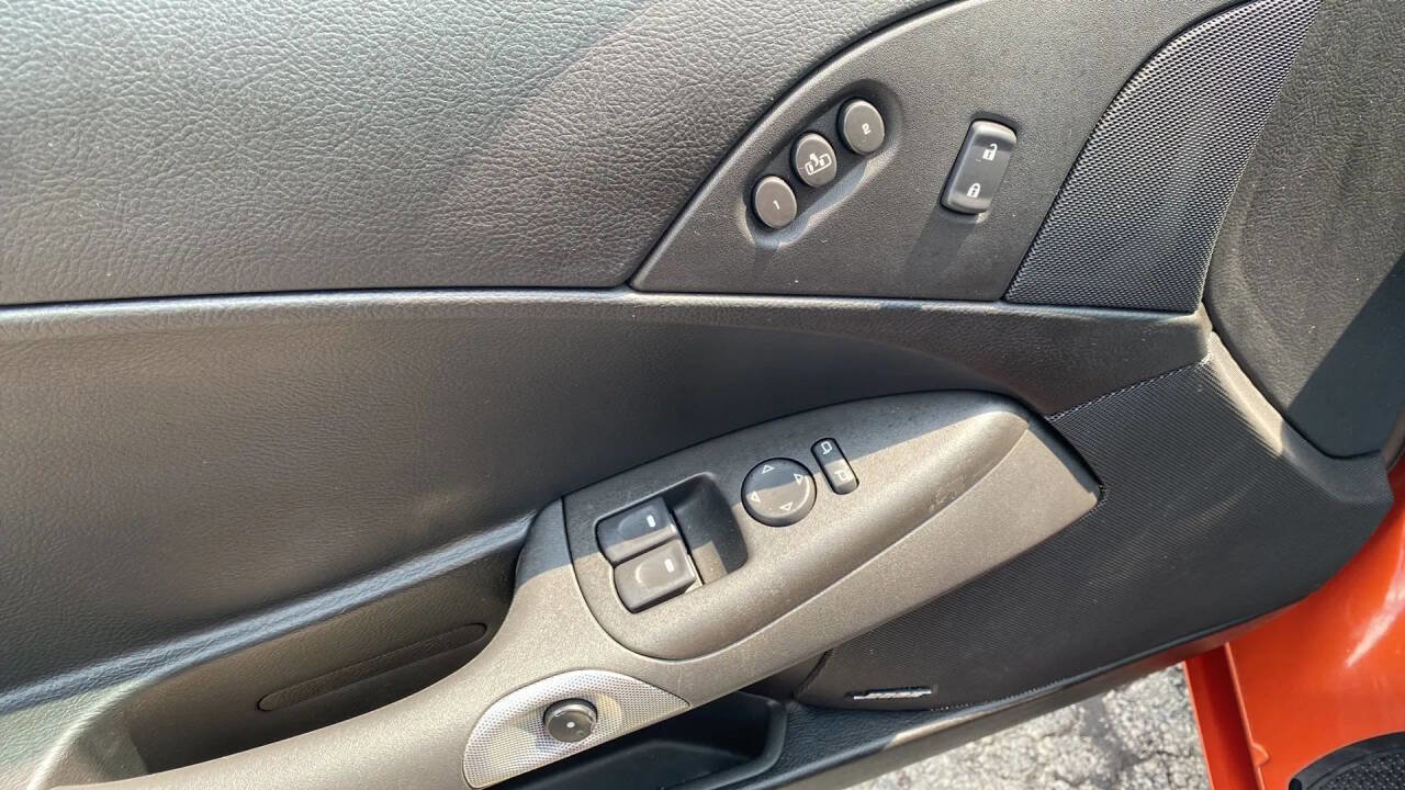 Used 2005 Chevrolet Corvette Coupe w/ Preferred Equipment Group image 14