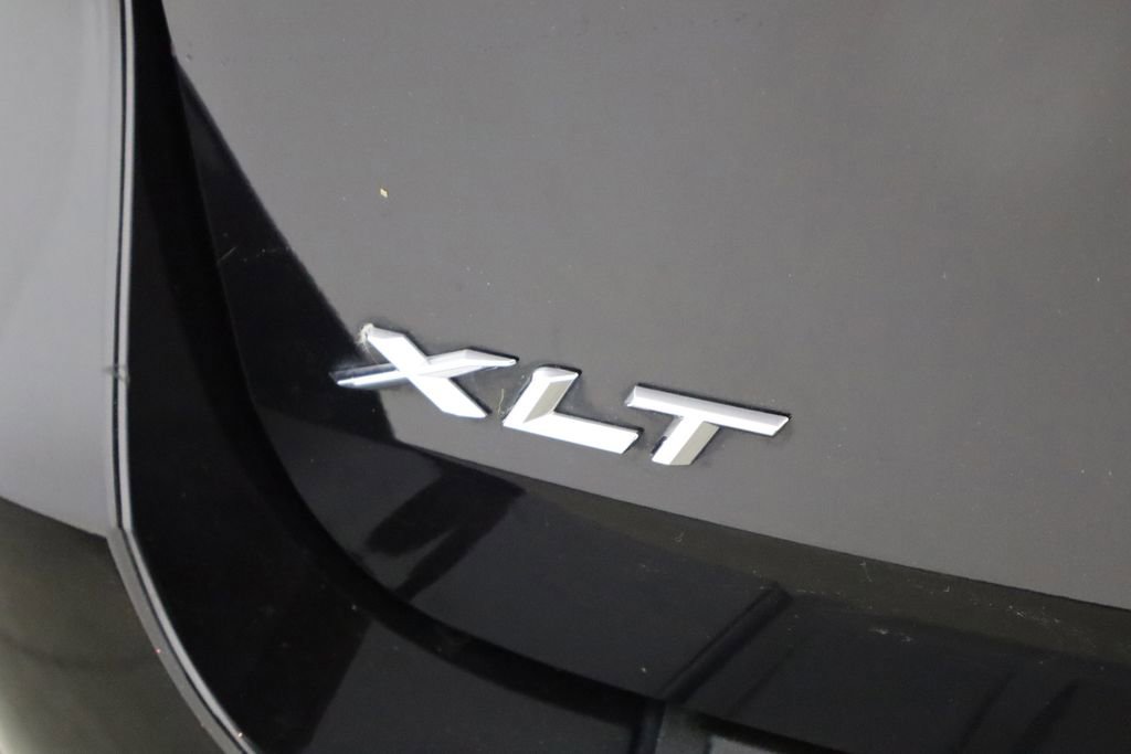 Used 2021 Ford Explorer XLT image 41