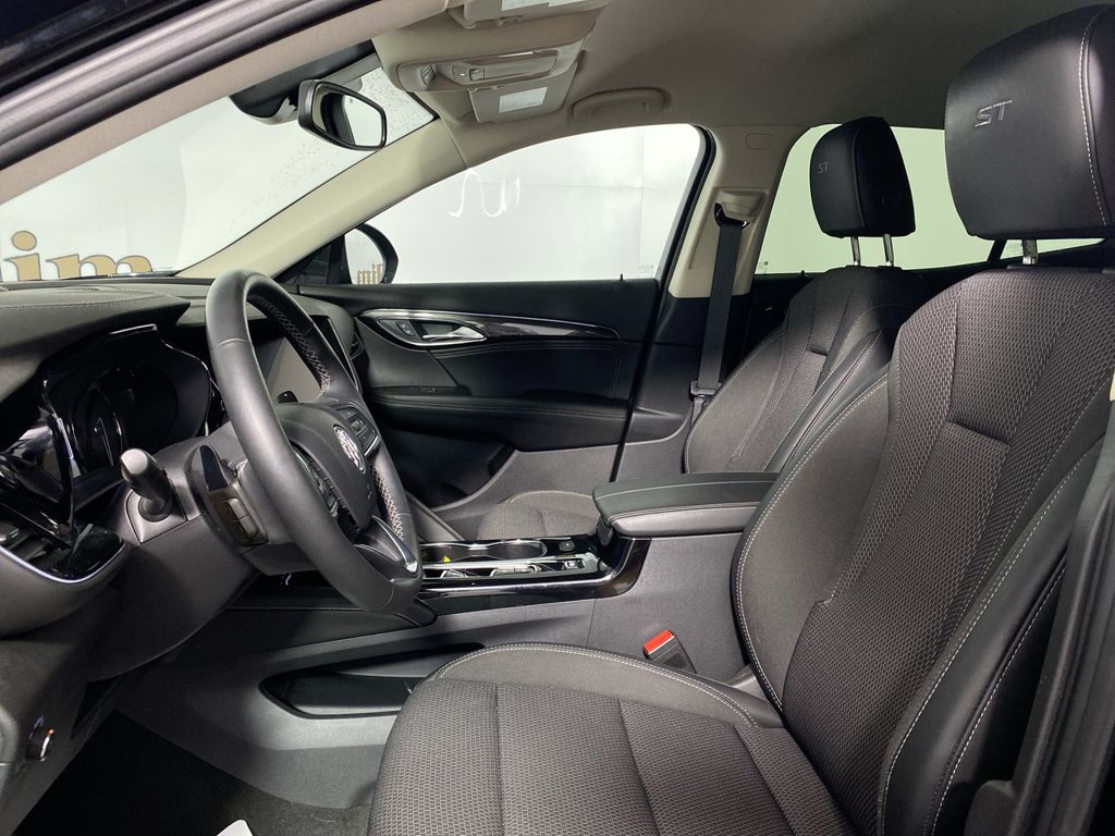 Certified 2023 Buick Envision Preferred w/ Sport Touring Package AWD/4WD image 11