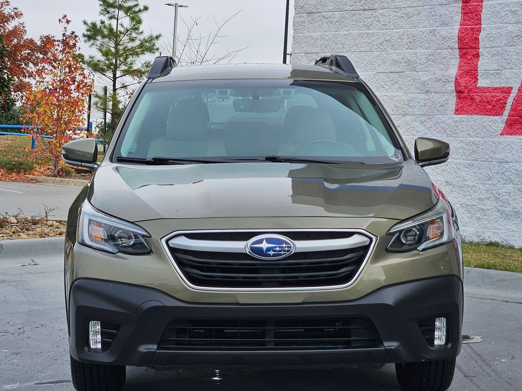 Used 2021 Subaru Outback Premium image 2