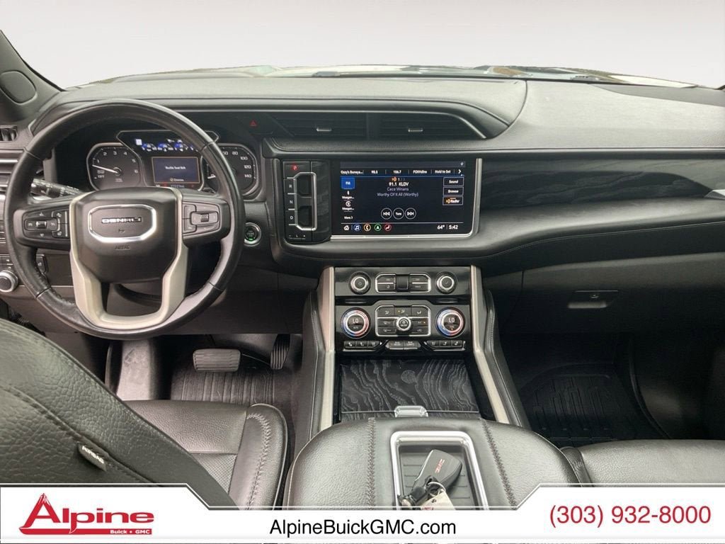 Used 2021 GMC Yukon Denali w/ Denali Premium Package AWD/4WD image 10