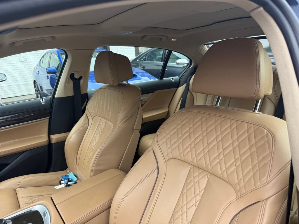 Used 2016 BMW 750i xDrive AWD/4WD image 11
