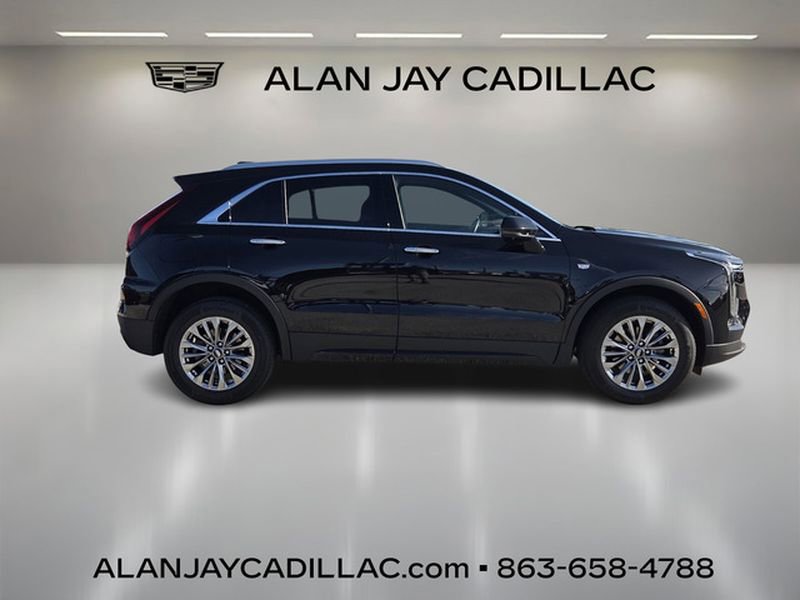 Certified 2025 Cadillac XT4 Premium Luxury image 6