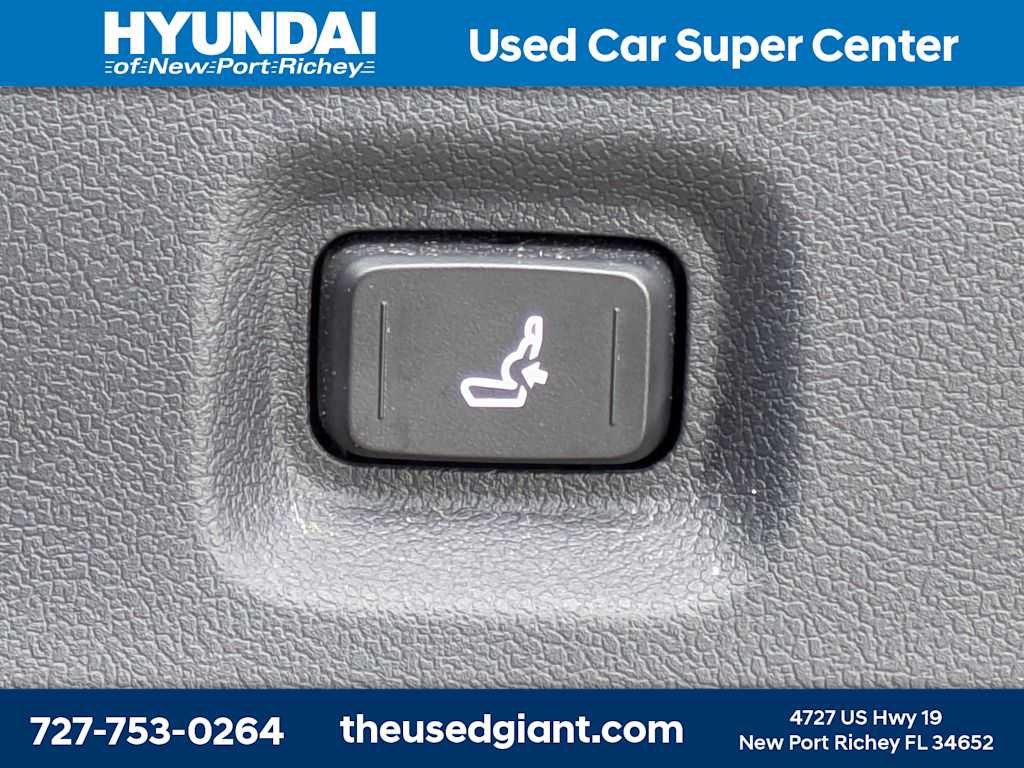 Used 2025 Toyota Tacoma SR5 RWD image 21